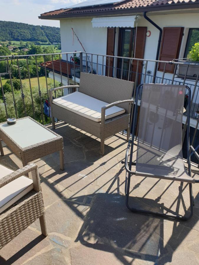 A 7 Km Da Salo' Casa Del Sole Mansarda Apartman Gavardo Kültér fotó