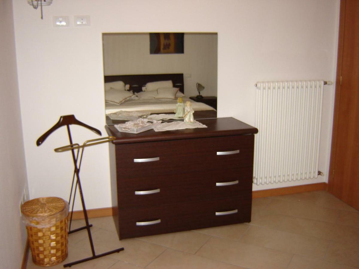 A 7 Km Da Salo' Casa Del Sole Mansarda Apartman Gavardo Kültér fotó