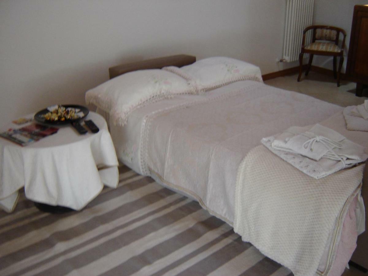 A 7 Km Da Salo' Casa Del Sole Mansarda Apartman Gavardo Kültér fotó